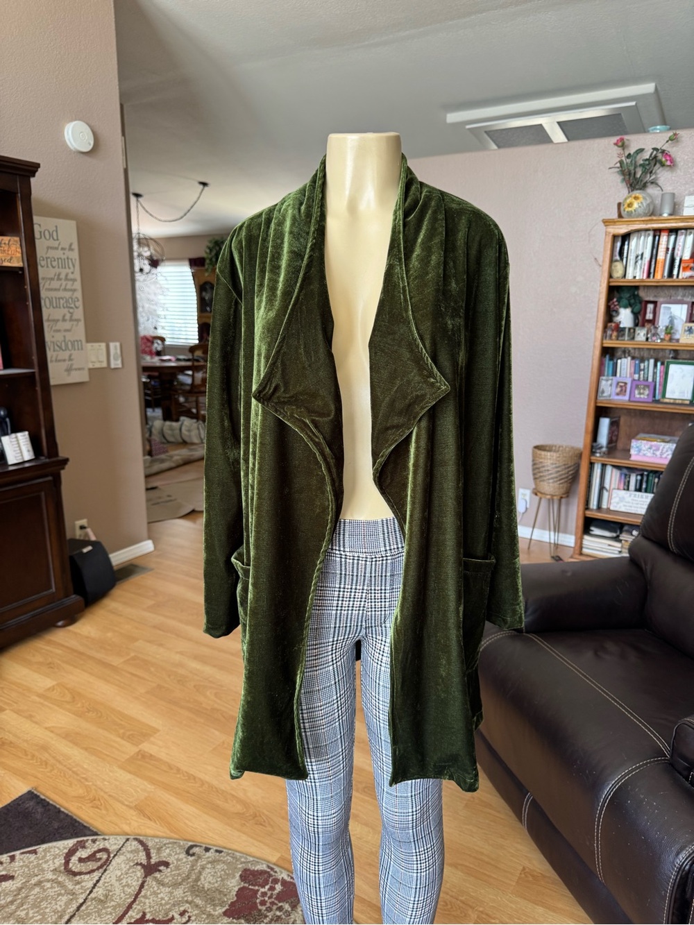 Amaryllis olive green velvet open front draped cardigan w/pockets-size M